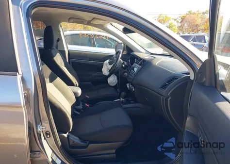 2017 Mitsubishi Outlander Sport z USA, uszkodzony, nr VIN JA4AR3AU8HZ031396